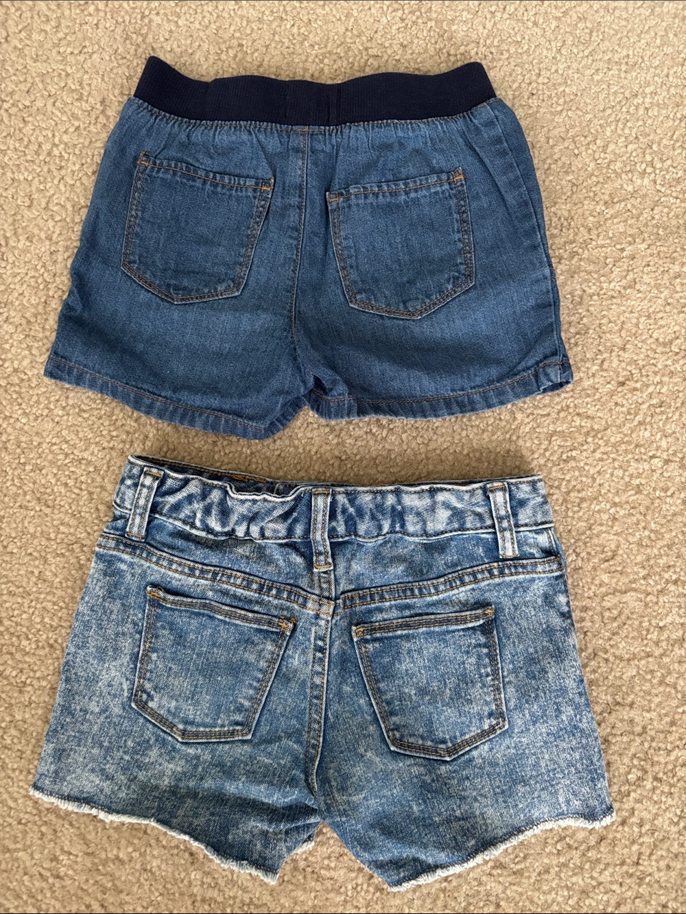 Bundle of 6 Girls Denim Jean Shorts - Size 6 - H&M, Children’s Place, Old Navy - Picture 9 of 10